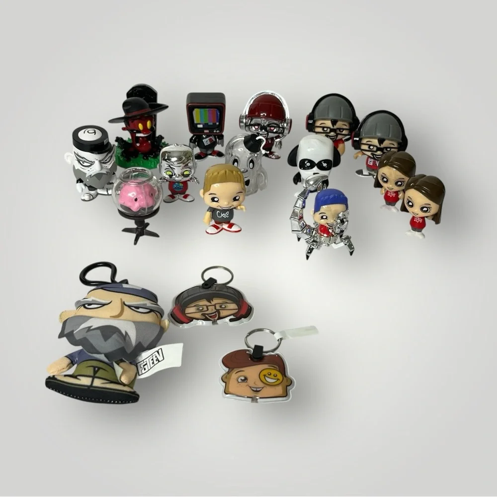 Lot Of 17 FGTEEV Assorted Collectible Mini Figures and Keychains‎